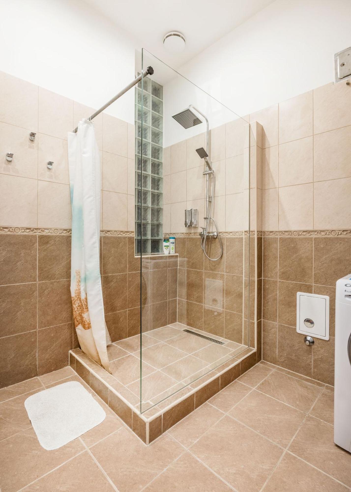 Modern Westend Citycenter Home Budapest Esterno foto